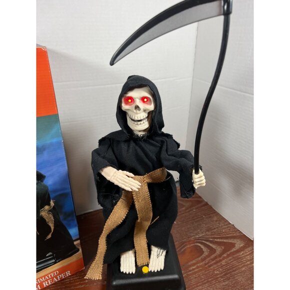 Vintage Creepy Creations Animated Grim Reaper With Light-Up Eyes & Movement Test - Picture 2 of 4